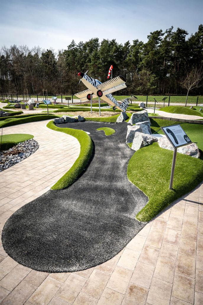 Adventuregolf am Flugplatz Nittenau-Bruck Bahn 16 - Die Cri-Cri