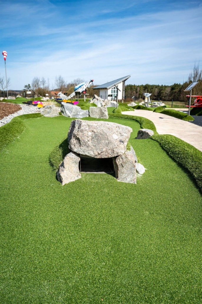 Adventuregolf am Flugplatz Nittenau-Bruck Bahn 3 - Regental Granit