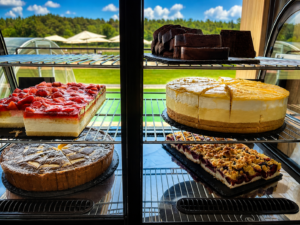 Kaffee & Kuchen - Adventuregolf am Flugplatz
