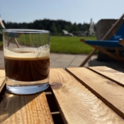 Kaffee mit Ausblick - Adventuregolf am Flugplatz