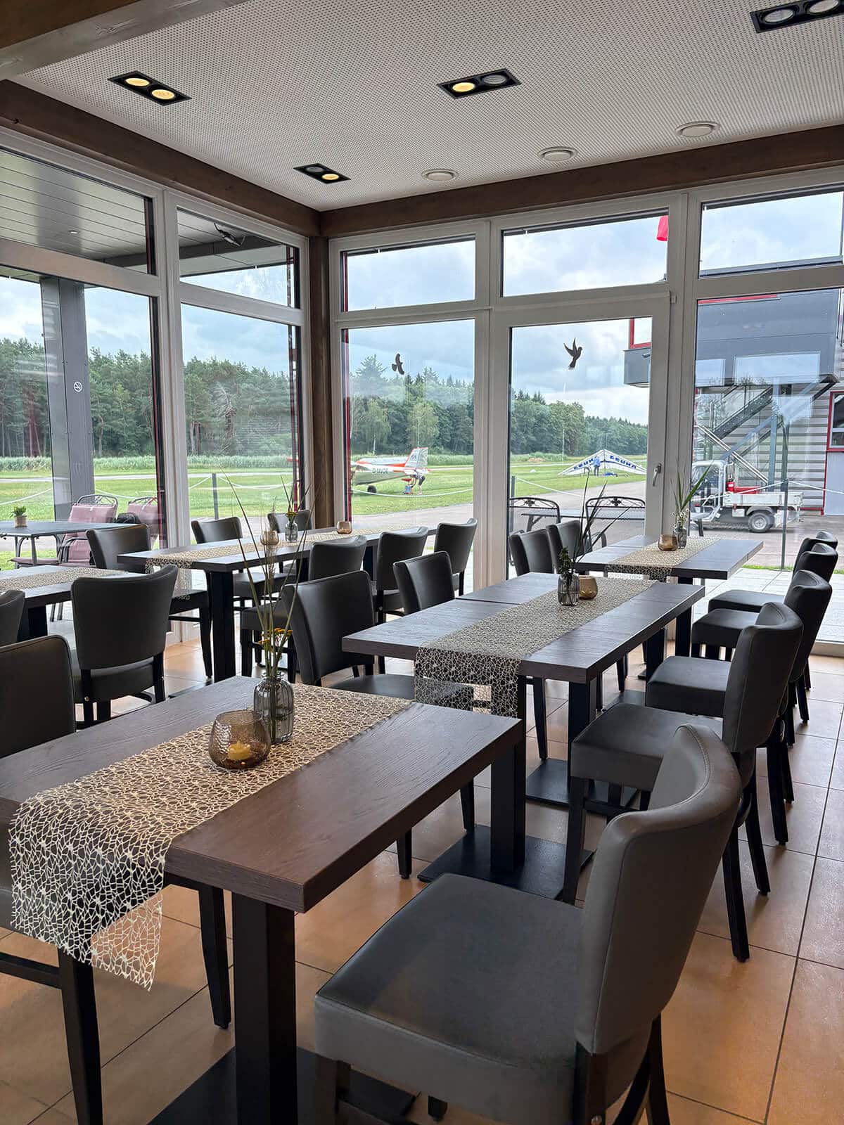 Cafe am Flugplatz Nittenau Innensitzplatz